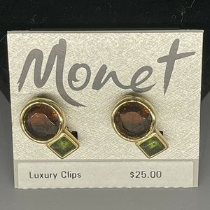 !!!SOLD!!!Vintage Monet Clip Earrings, Signed